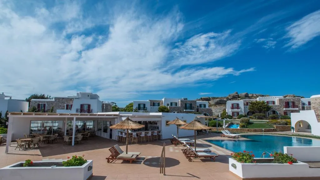 מלון עם בריכה וגינה, Naxos Palace Hotel, נקסוס